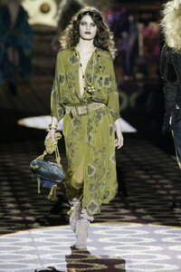 JustCavalli2004FW39.thumb.jpg.7e5c26b374522951a7ce1d41602b2d4f.jpg