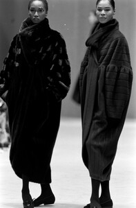 Katoucha_Fendi_FW1988_01.jpg