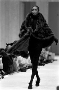 Katoucha_Fendi_FW1988_05.jpg