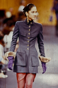 Kimora_Lee_Chanel_HC_FW1989_04.jpg