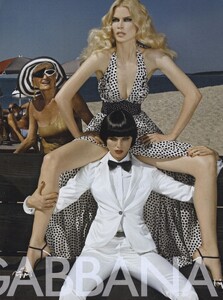 Klein_Dolce__Gabbana_Cruise_2009_02.thumb.jpg.cc070dd3aa51aee172df0e9bd0d3eaba.jpg