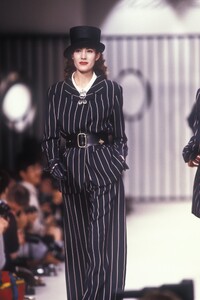 Laura_Lenee_Karl_Lagerfeld_SS1989_09.jpg