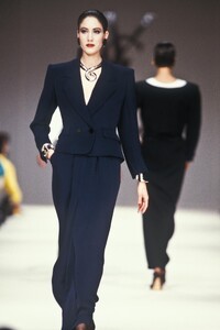 Laura_Lenee_Yves_Saint_Laurent_SS1989_10.jpg