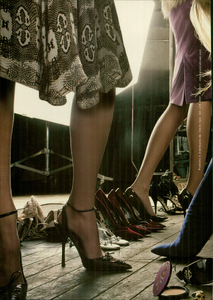 Leibovitz_Roberto_Cavalli_Fall_Winter_2005_06_03.thumb.png.2765abbe8c97578ec271c1e15067d202.png