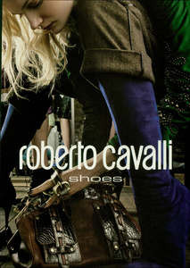 Leibovitz_Roberto_Cavalli_Fall_Winter_2005_06_04.thumb.png.579dc96409f1114f9990fd25c6638211.png