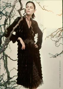 Love_Sex_Magic_Fall_Winter_2005_06_01.thumb.png.b37efd911a75e8cd417cf99ce8842a57.png