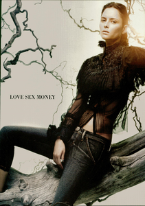 Love_Sex_Magic_Fall_Winter_2005_06_02.thumb.png.2d826494f6dde39251a27f77219bd41f.png