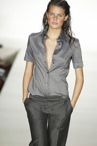 LuellaBartley2003WomenRTW25.thumb.jpg.0b6e6d75568cb722889544d10710bb3f.jpg