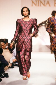 Mahe_Berner_Macaire_Nina_Ricci_FW1988_HC_01.jpg