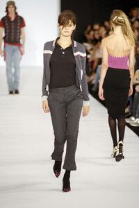 MarcbyMarcJacobs2003WomenRTW44.thumb.jpg.17c09adf39fb93636547f79c4dfef493.jpg