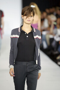 MarcbyMarcJacobs2003WomenRTW45.thumb.jpg.be398f7786c3d8366e89509b42f5f7a4.jpg