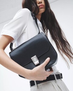 Max-Crossbody---Leather-001.jpg