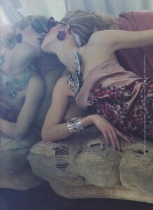 Meisel_Lanvin_Spring_Summer_2009_01.thumb.jpg.c06c9622365a02884cdb5f7c999809d3.jpg