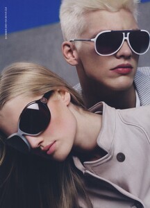 Mert__Marcus_Emporio_Armani_Spring_Summer_2009_02.thumb.jpg.94ccf63f11166875e71e7143af2caae9.jpg