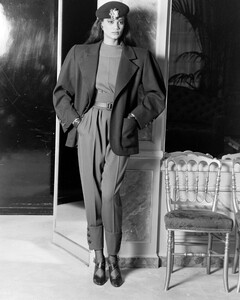 Michele_Gresse_Yves_Saint_Laurent_SS1985_03.jpg