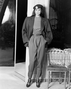 Michele_Gresse_Yves_Saint_Laurent_SS1985_06.jpg