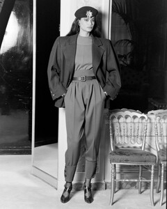 Michele_Gresse_Yves_Saint_Laurent_SS1985_09.jpg
