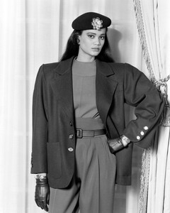 Michele_Gresse_Yves_Saint_Laurent_SS1985_24.jpg
