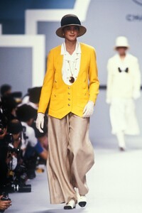 Michele_Quan_Chanel_SS1989_03.jpg