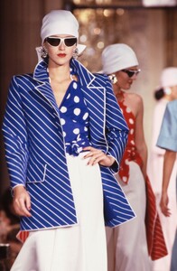 Micheline_Van_De_Velde_Nina_Ricci_SS1989_HC_01.jpg