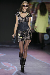 MissSixty2008WomenFW39.thumb.jpg.4d789ebee9320c08eb68a004ab233237.jpg
