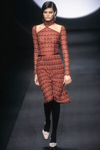 Missoni2001WomenRTW50.thumb.jpg.036a9b4b0cdd10d2b53cbe431c8aa526.jpg