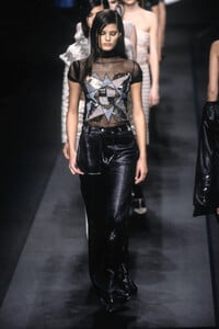 Missoni2001WomenRTW83.thumb.jpg.ef4588fd7bf66048918a24b5b1874f19.jpg