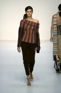 Missoni2002WomenRTW2.thumb.jpg.9719791f36a14c7f7731860bd4f030e4.jpg