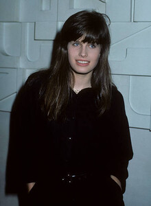 MonikaSchnarreMyAmericanCousinNYC1986_05.thumb.jpg.eb85c556e47c3e78821ef20a607dd02d.jpg