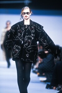 Natalie_Bachmann_Jean-Charles_de_Castelbajac_FW1989_04.jpg