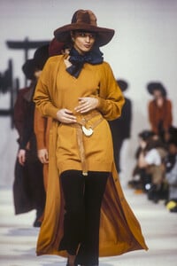 Nika_Balfour_Angelo_Tarlazzi_FW1989_02.jpg