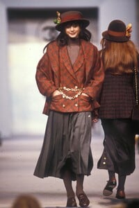 Nika_Balfour_Chanel_FW1989_11.jpg