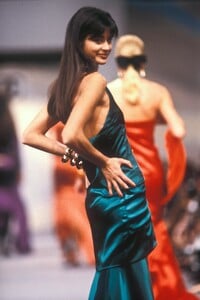 Nika_Balfour_Chanel_FW1989_15.jpg