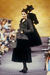 Nika_Balfour_Chanel_HC_FW1989_06.jpg