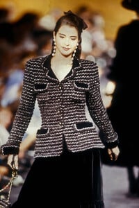 Nika_Balfour_Chanel_HC_FW1989_08.jpg