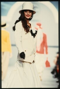 Nika_Balfour_Chanel_SS1990_02.jpg