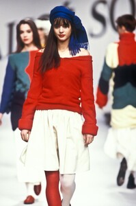 Nika_Balfour_Jean-Charles_de_Castelbajac_FW1988_01.jpg