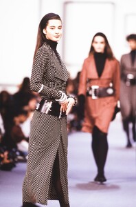 Nika_Balfour_Karl_Lagerfeld_FW1989_01.jpg