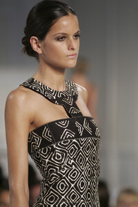 OscardelaRenta2008WomenRTW114.thumb.jpg.668d8749e5db734a7fecd50e5efd200d.jpg