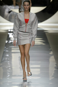 PacoRabanne2004WomenSpring13.thumb.jpg.376db7d96f0805a31204a428983c9ae5.jpg