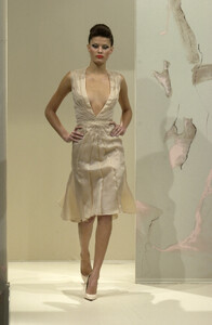 PascalHumbert2001HauteCouture29.thumb.jpg.9d3bd150e04f464cacc7de1c60451f9c.jpg