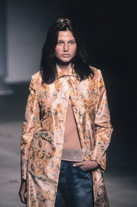 PaulSmith1999WomenRTW28.thumb.jpg.921bb514dc0e947d25f4f5ec021efb9b.jpg