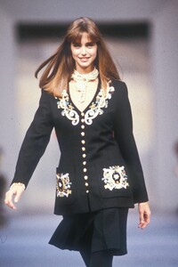 Roberta_Chirko_Chanel_FW1989_09.jpg