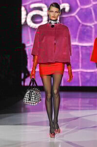 RoccoBarocco2008WomenFW11.thumb.jpg.1eb9a0bb4ffa8c4d61ce9f4729034663.jpg