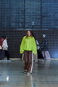 SS24-CopenhagenFashionWeek-Stamm-Runway-@jamescochranephoto-2x3-29.thumb.jpg.cc0f8af66f004d8d36d67a6366a55aab.jpg