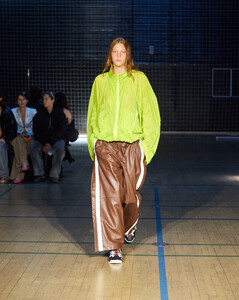 SS24-CopenhagenFashionWeek-Stamm-Runway-@jamescochranephoto-4x5-19(1).thumb.jpg.3a3a35115fcd1bdcb95533a86ad1f647.jpg