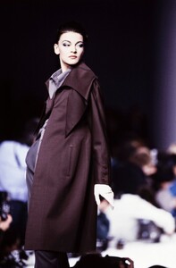 Sonia_Schnetzer_Claude_Montana_FW1989_01.jpg