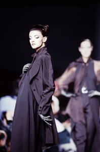 Sonia_Schnetzer_Claude_Montana_FW1989_02.jpg