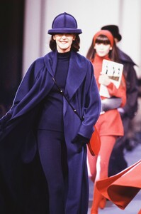 Sonia_Schnetzer_Karl_Lagerfeld_FW1989_04.jpg