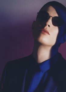 Sorrenti_Hugo_by_Hugo_Boss_Spring_Summer_2009_02.thumb.jpg.16d181f9cff4a16a29ea189c6c78f2e3.jpg